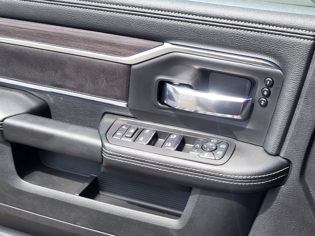 New 2026 RAM 2500 Laramie AWD/4WD image 29