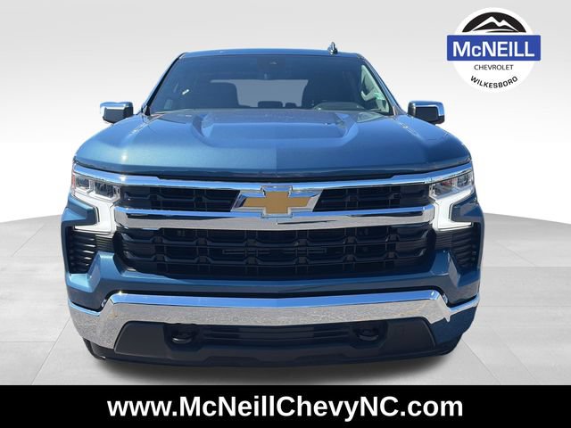 Used 2024 Chevrolet Silverado 1500 LT AWD/4WD image 2