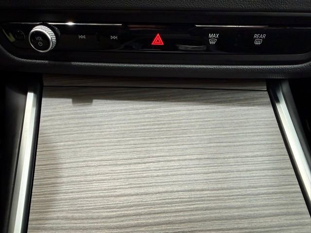 Used 2025 BMW i4 xDrive40i w/ Parking Assistance Package image 36