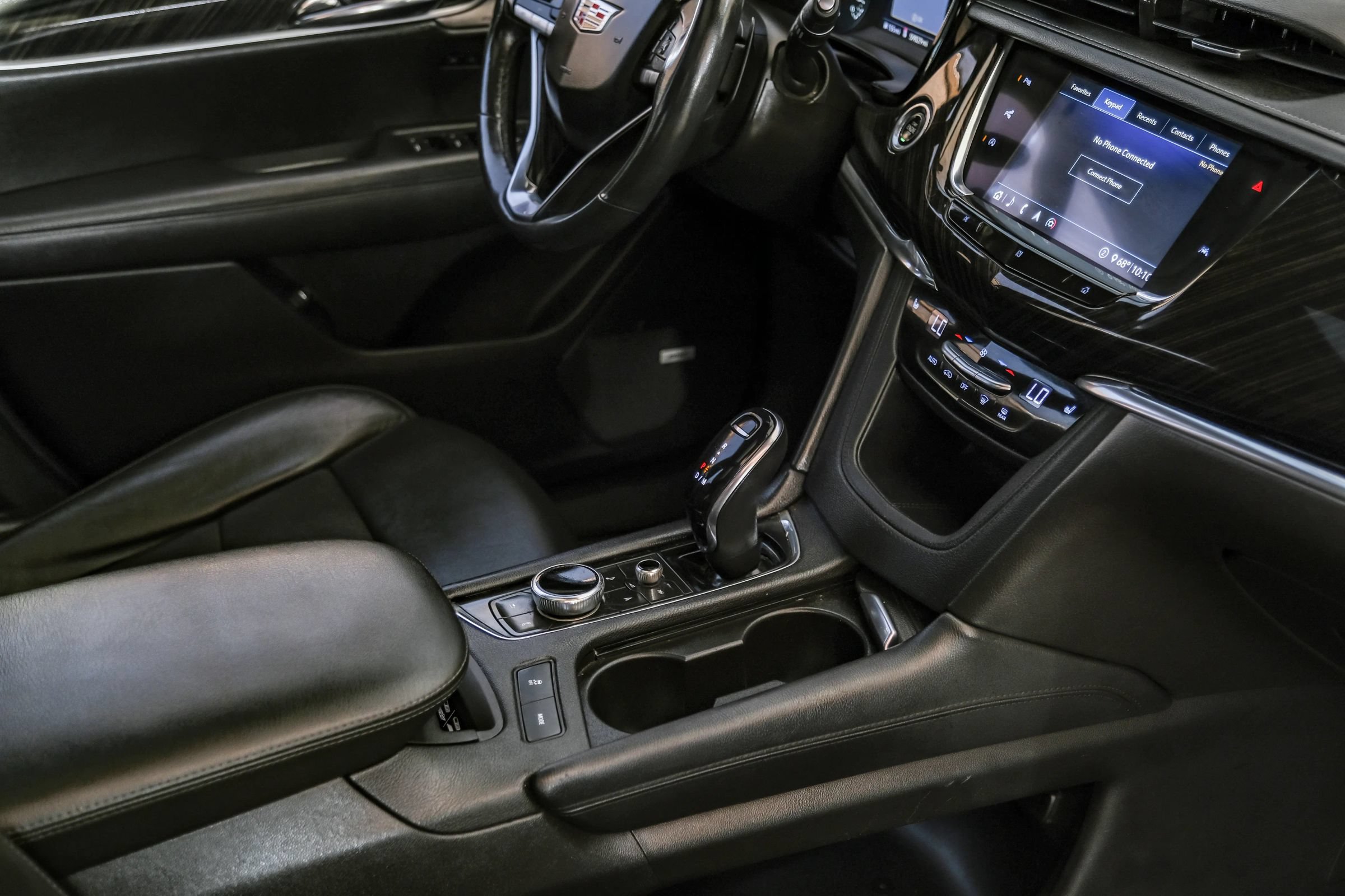 Used 2020 Cadillac XT6 Premium Luxury FWD image 21