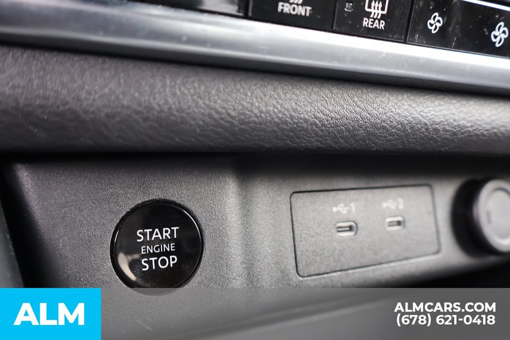 Used 2024 Nissan Rogue SV FWD image 36