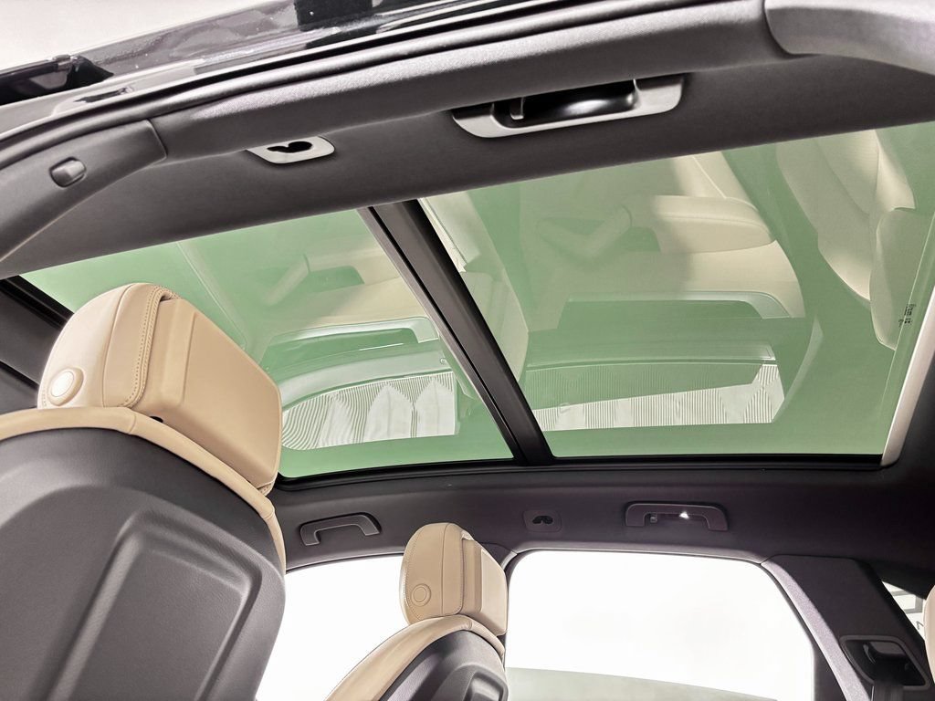 Certified 2026 Porsche Cayenne AWD/4WD image 20