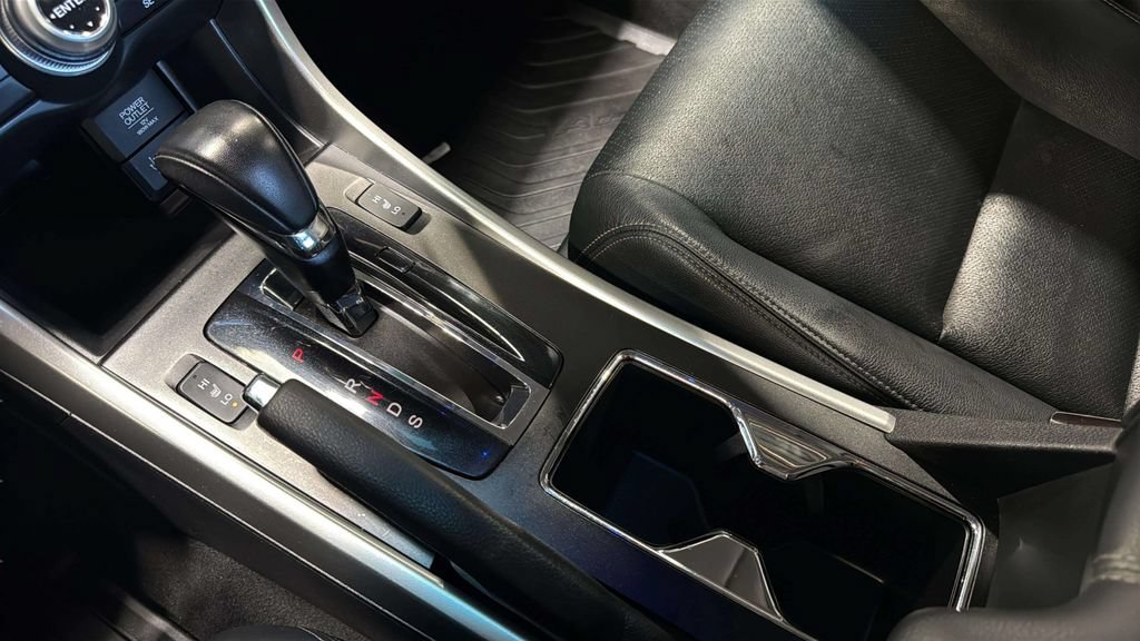 Used 2013 Honda Accord Touring image 25