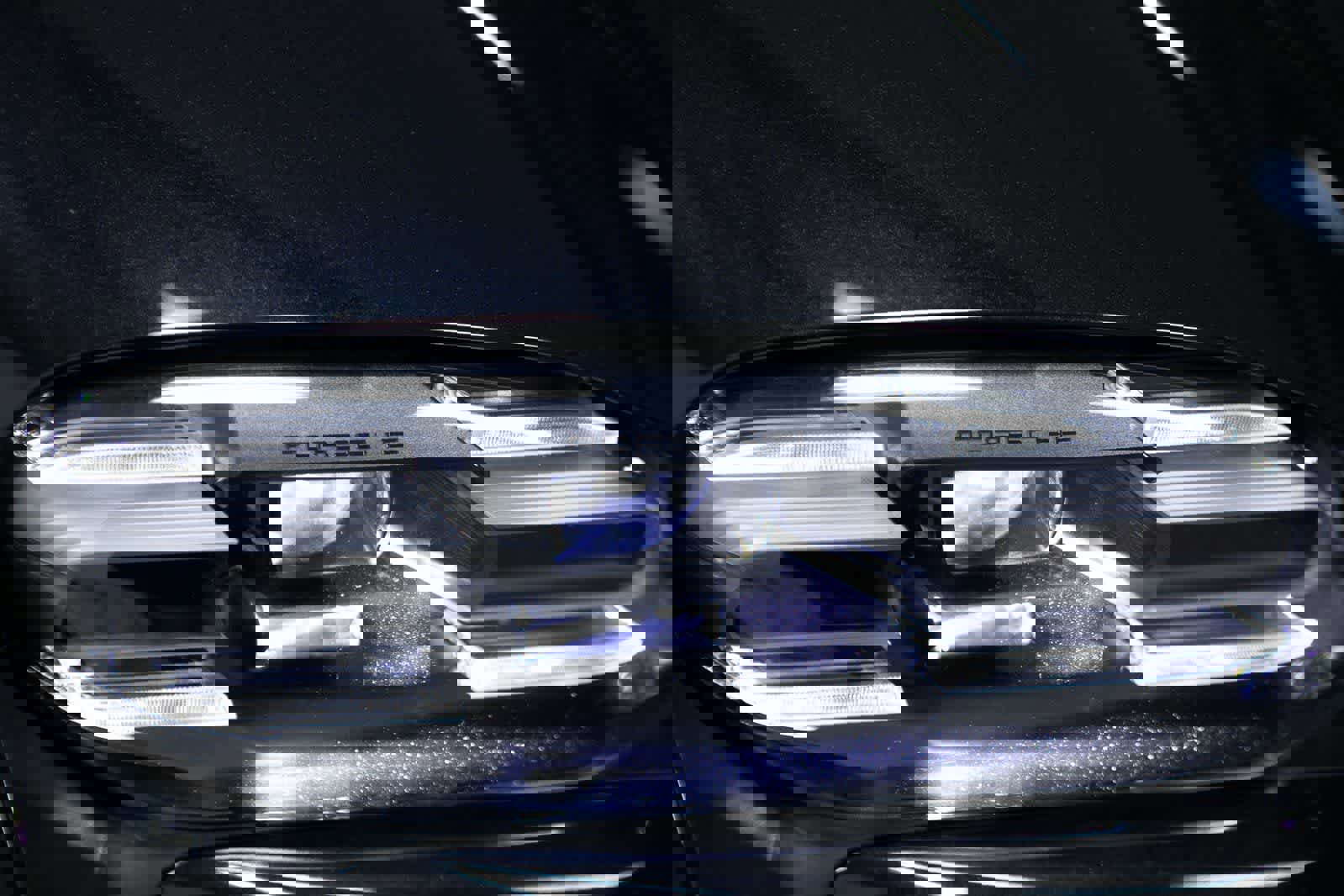 Certified 2022 Porsche Taycan 4S image 33