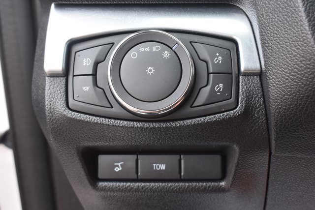 Used 2019 Ford Explorer Limited w/ Limited Luxury Package FWD image 33