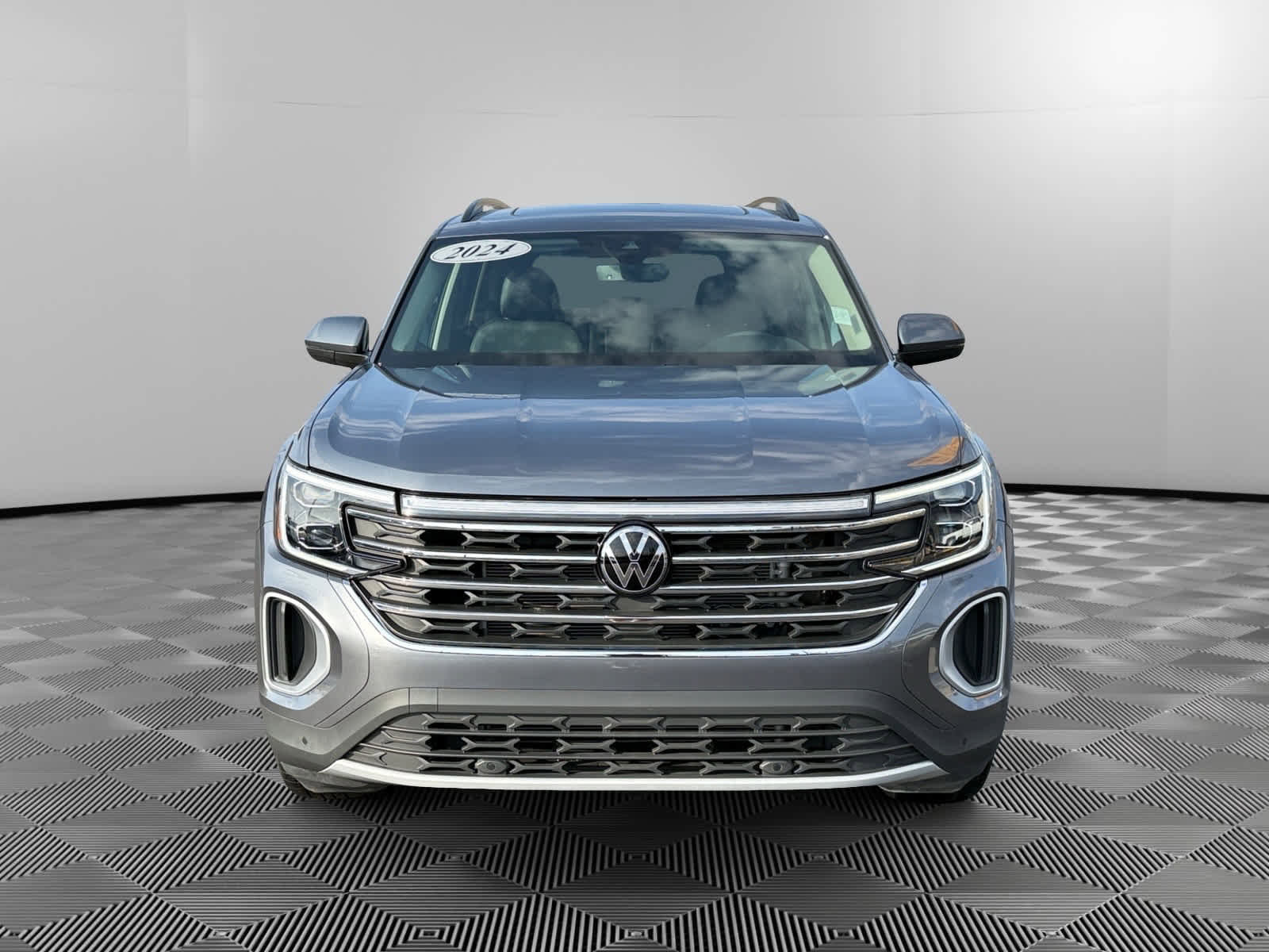 Used 2024 Volkswagen Atlas SE image 8