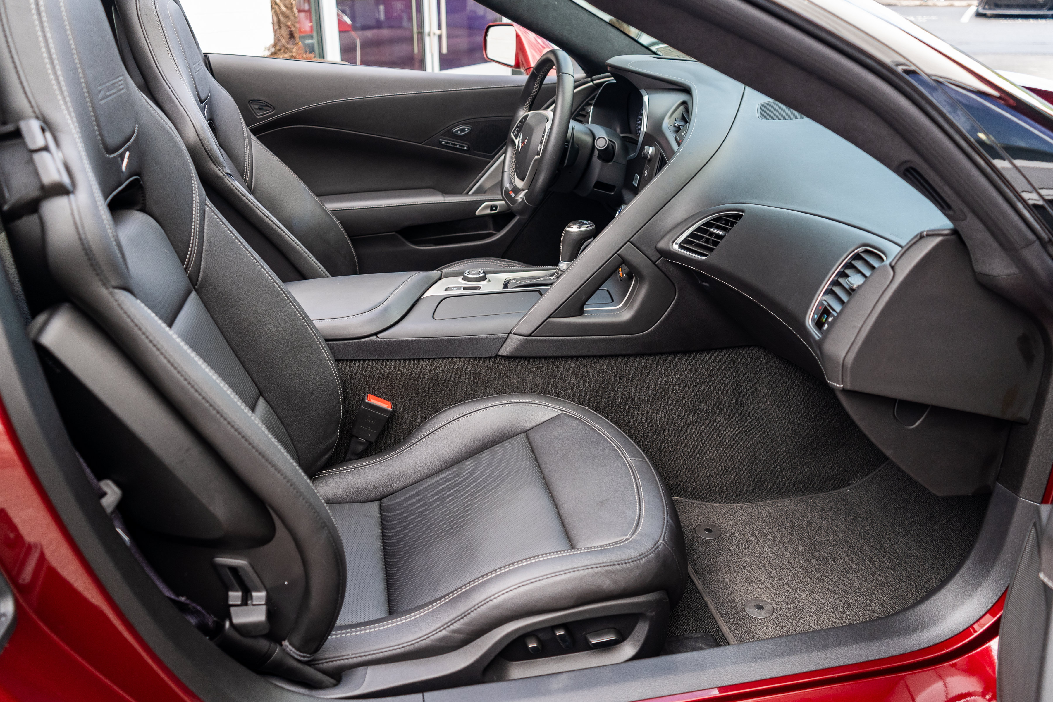 Used 2016 Chevrolet Corvette Z06 RWD image 28