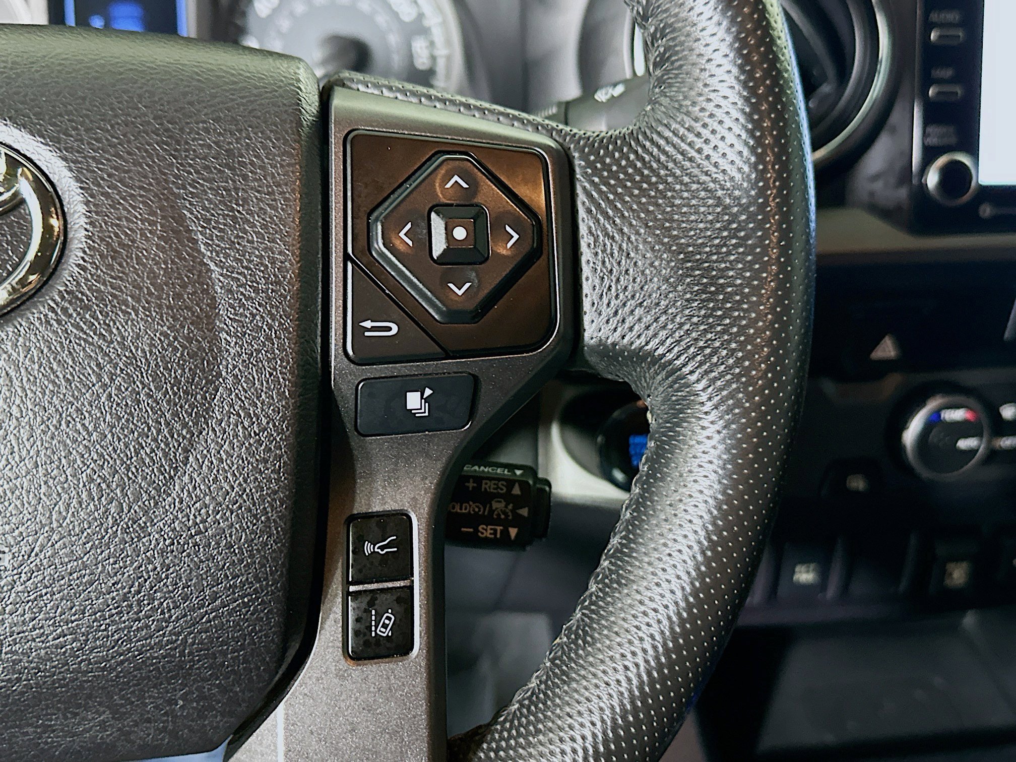 Used 2021 Toyota Tacoma TRD Sport image 17