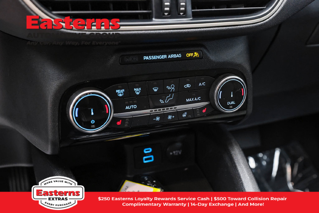 Used 2022 Ford Escape SE w/ Convenience Package FWD image 22