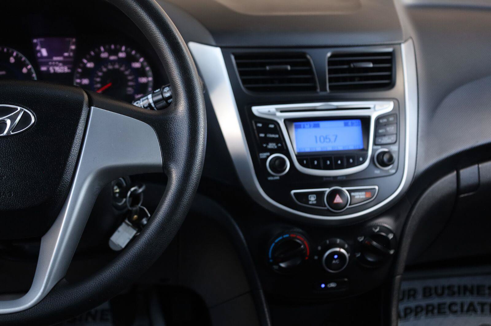 Used 2013 Hyundai Accent GS FWD image 32