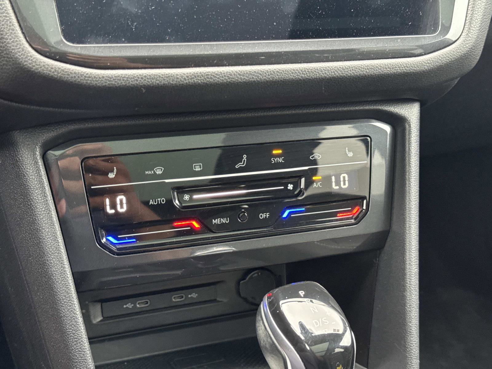 Certified 2023 Volkswagen Tiguan SE R-Line image 23