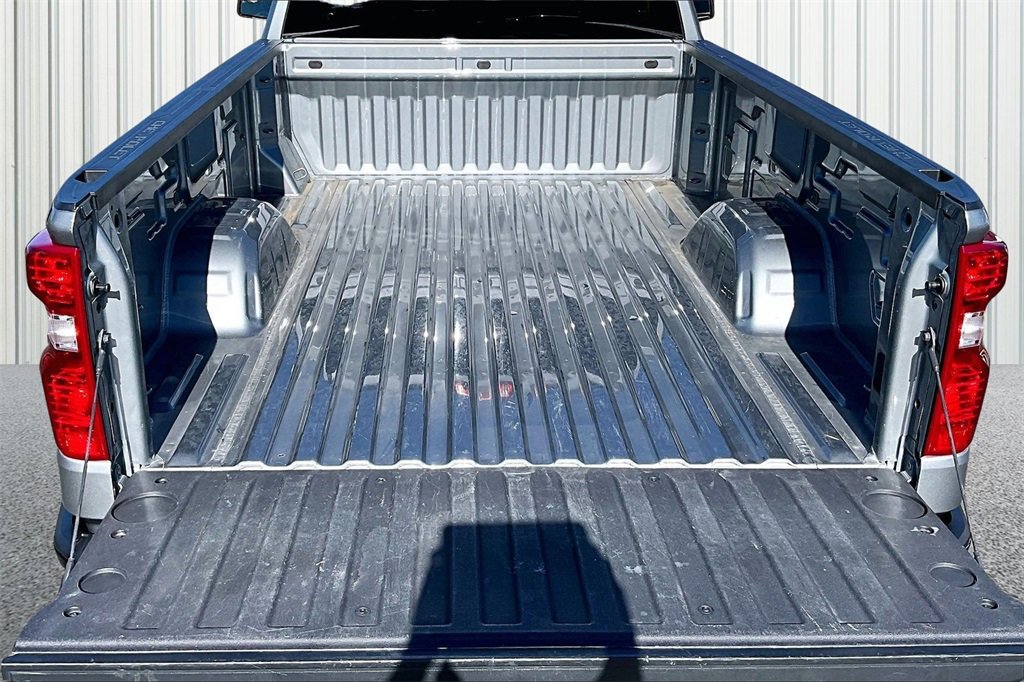 Used 2025 Chevrolet Silverado 1500 W/T w/ Trailering Package image 21