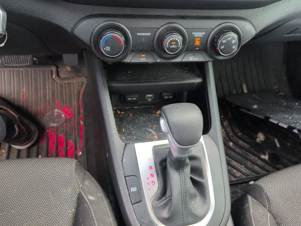 Used 2022 Kia Forte LXS FWD image 11
