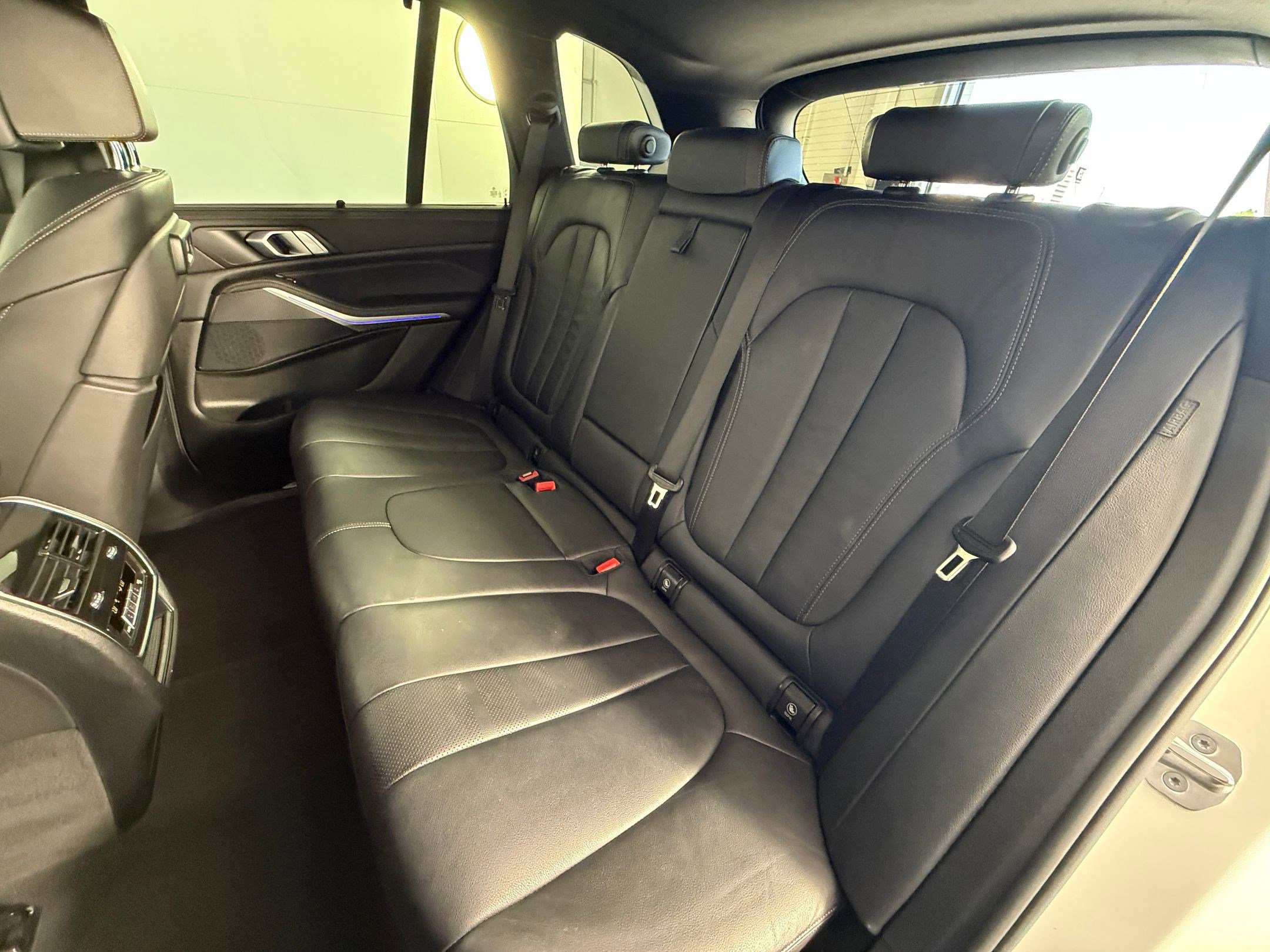 Used 2022 BMW X5 sDrive40i w/ M Sport Package RWD image 14