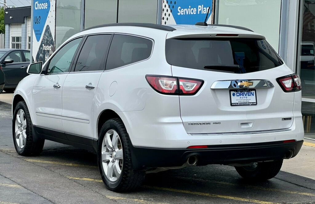 Used 2017 Chevrolet Traverse Premier image 3