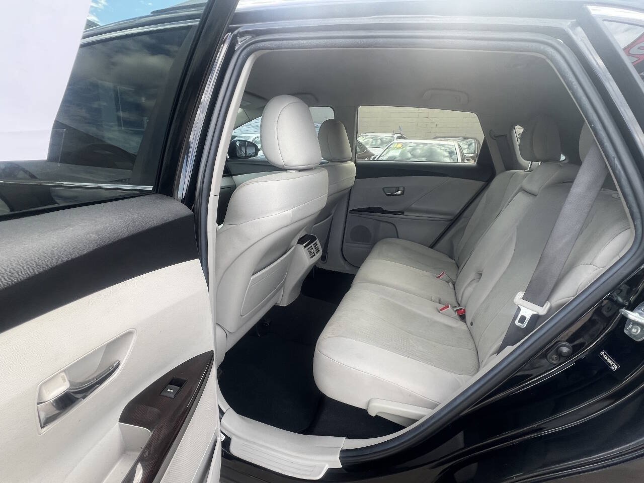Used 2011 Toyota Venza AWD w/ Convenience Pkg image 14