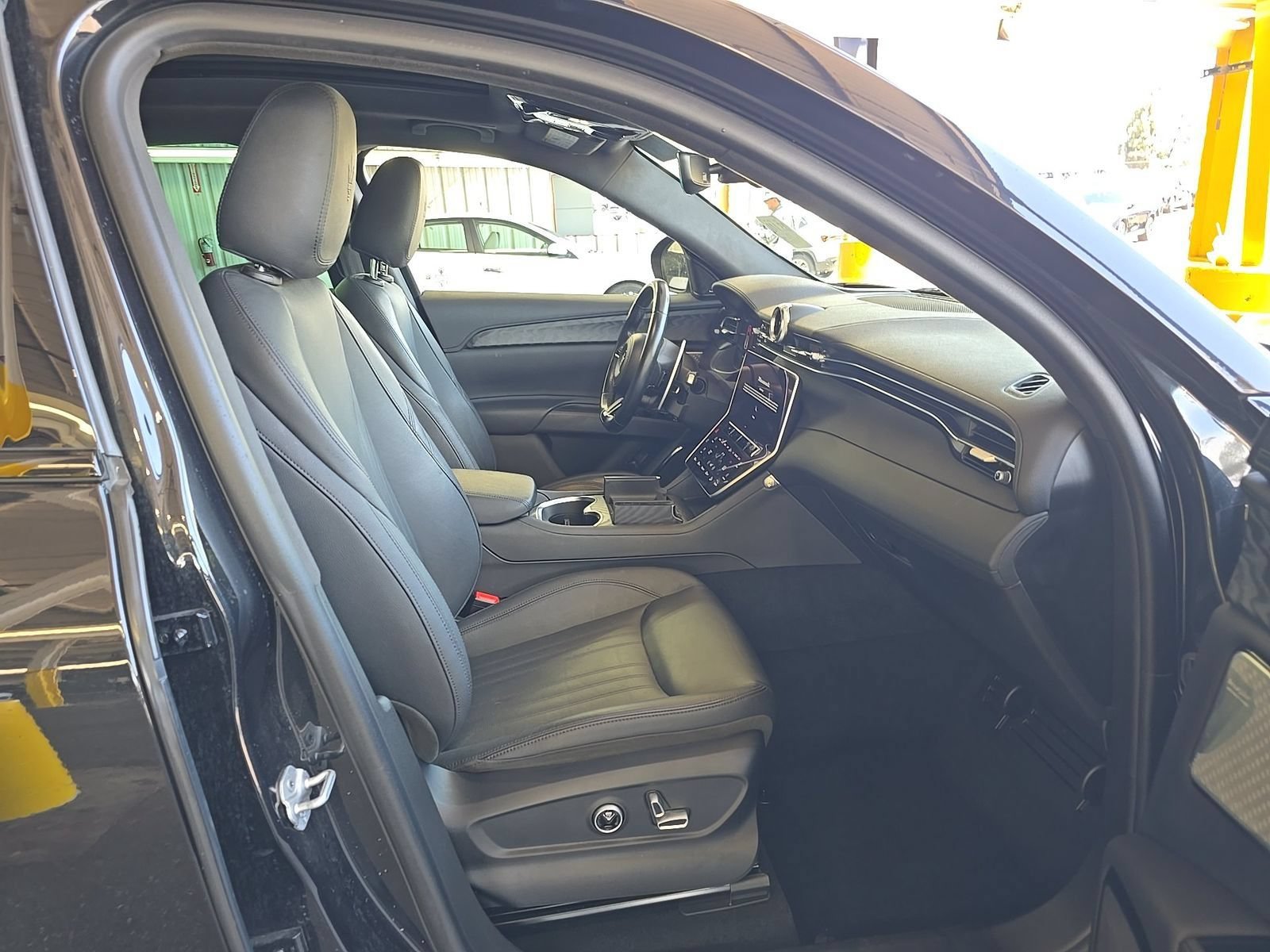 Used 2023 Maserati Grecale GT AWD/4WD image 8
