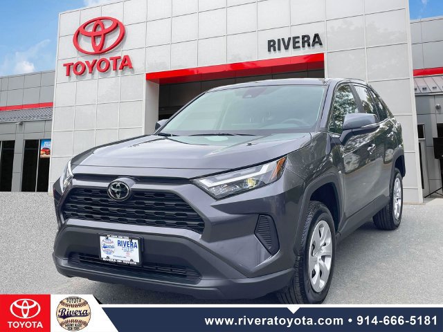 Certified 2024 Toyota RAV4 LE AWD/4WD image 4