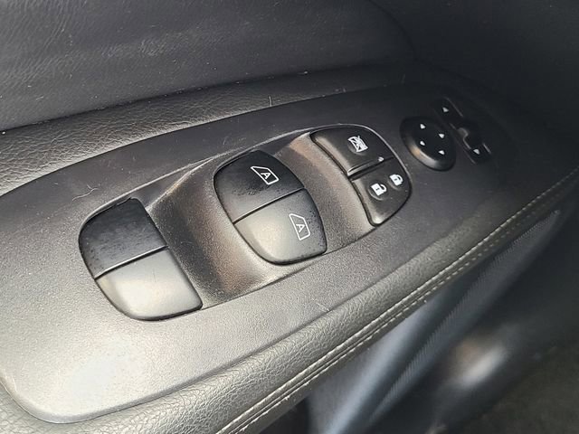 Used 2020 Nissan Pathfinder Platinum image 35