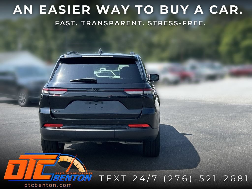 Used 2025 Jeep Grand Cherokee Altitude AWD/4WD image 4