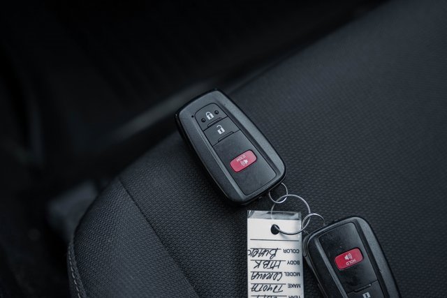 Used 2019 Toyota Corolla SE w/ SE Option Package image 40