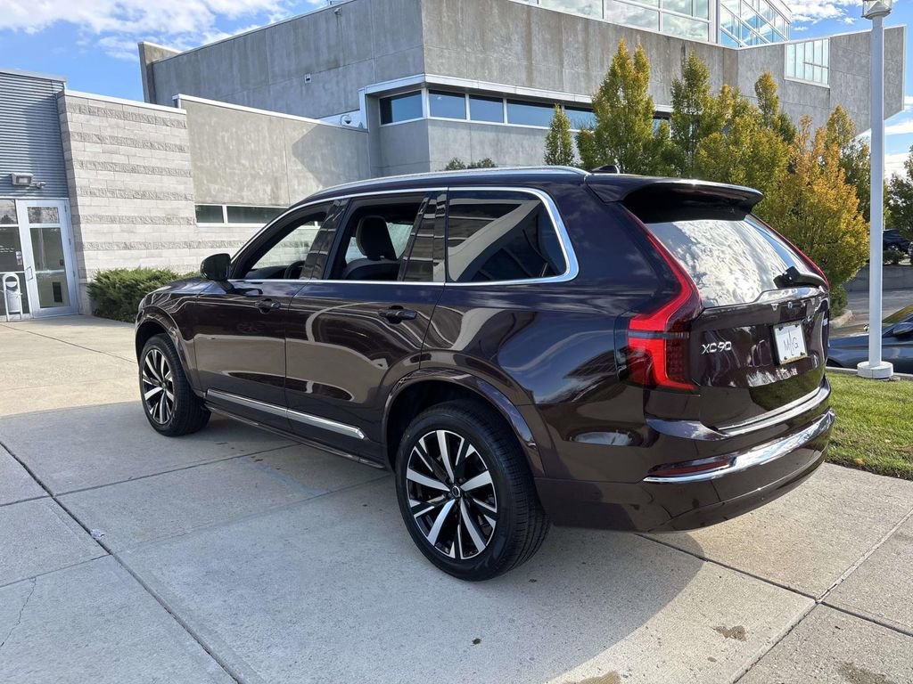 New 2026 Volvo XC90 B5 Core w/ Protection Package Premier image 5