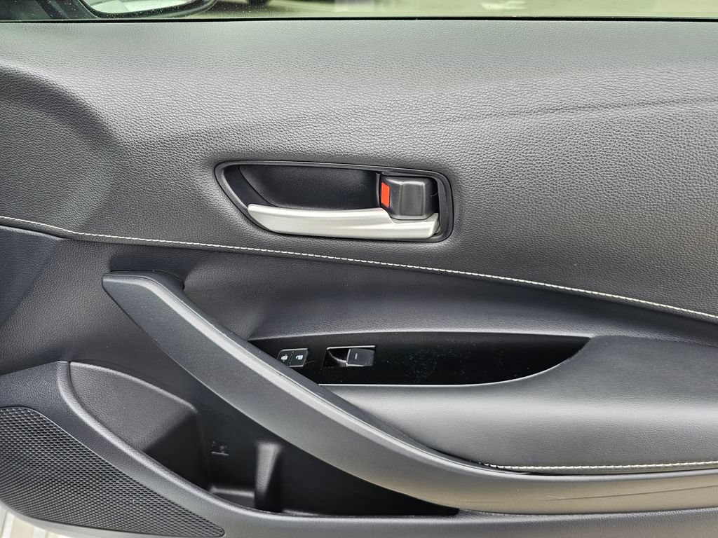 Used 2021 Toyota Corolla SE FWD image 12