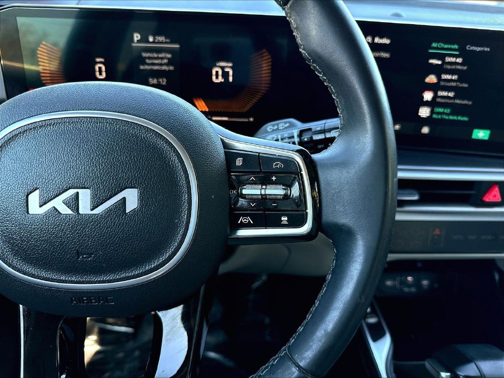 Used 2025 Kia Sorento S AWD/4WD image 15