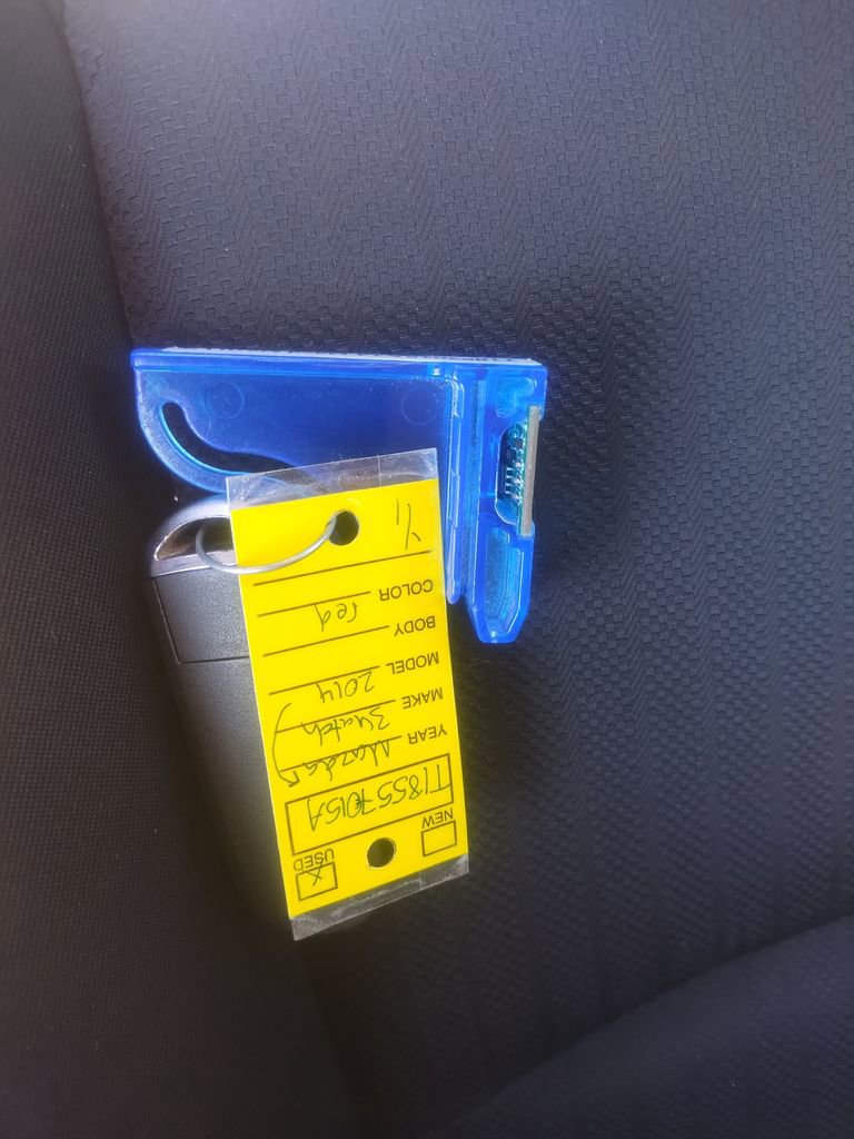 Used 2014 MAZDA MAZDA3 i Sport image 28