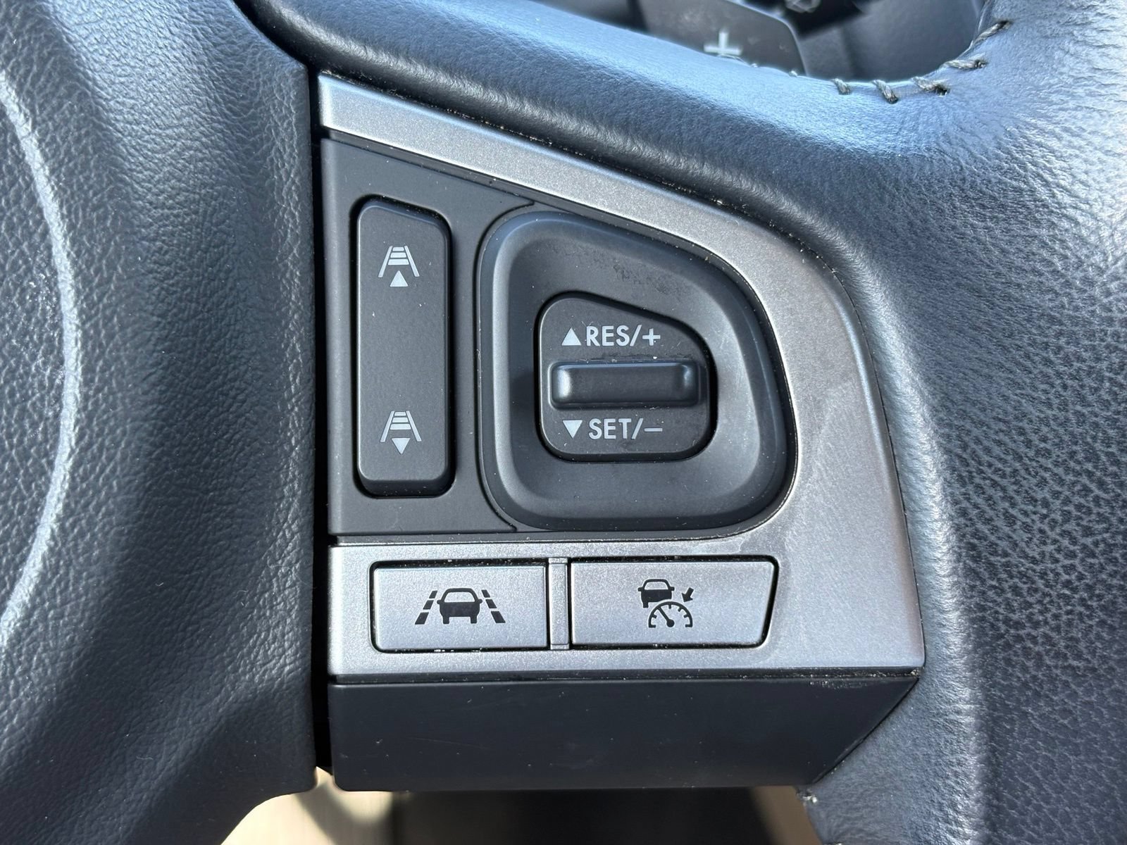 Used 2016 Subaru Outback 2.5i Limited AWD/4WD image 13