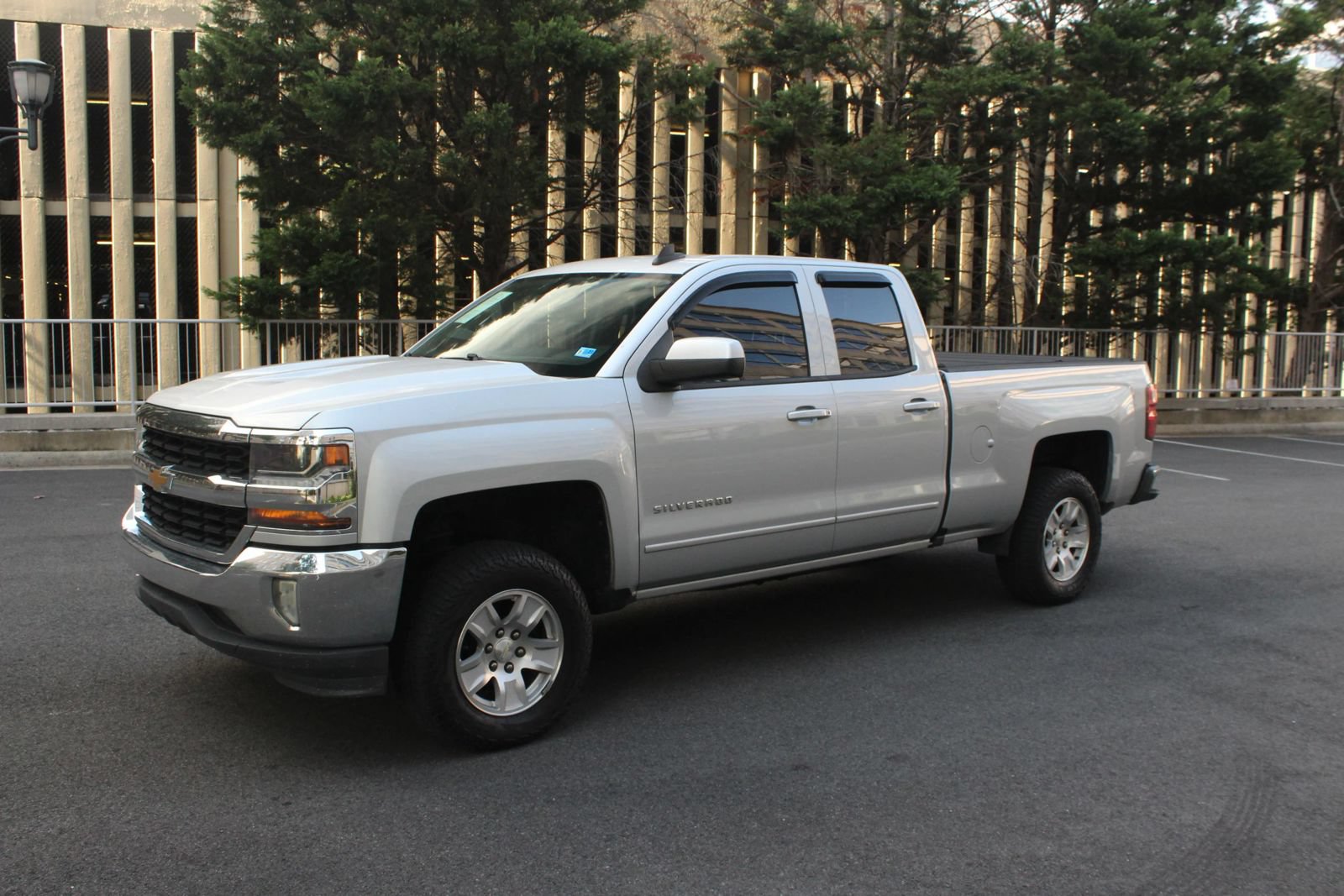 Used 2017 Chevrolet Silverado 1500 LT w/ All Star Edition RWD image 12