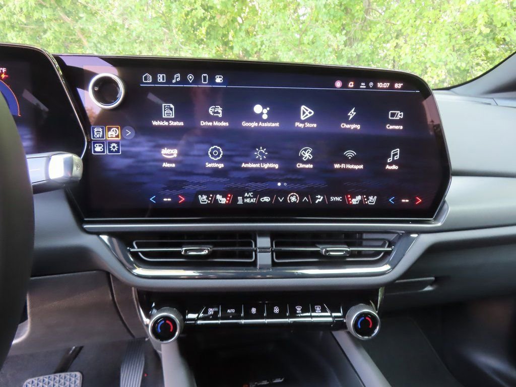 New 2025 Chevrolet Equinox EV RS w/ Convenience Package II AWD/4WD image 5