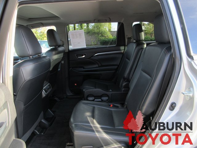 Used 2015 Toyota Highlander Limited image 28