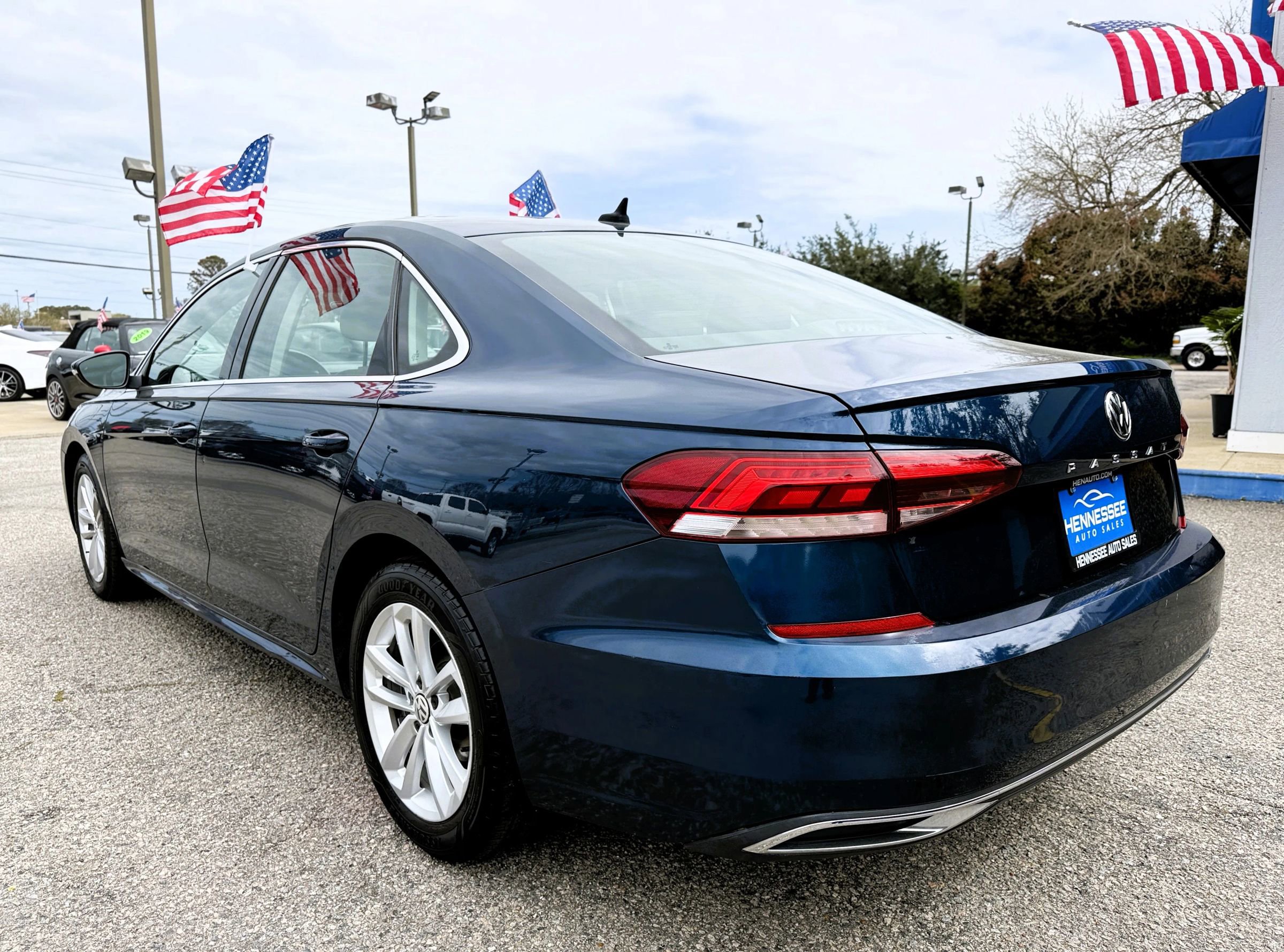Used 2020 Volkswagen Passat 2.0T SE image 33