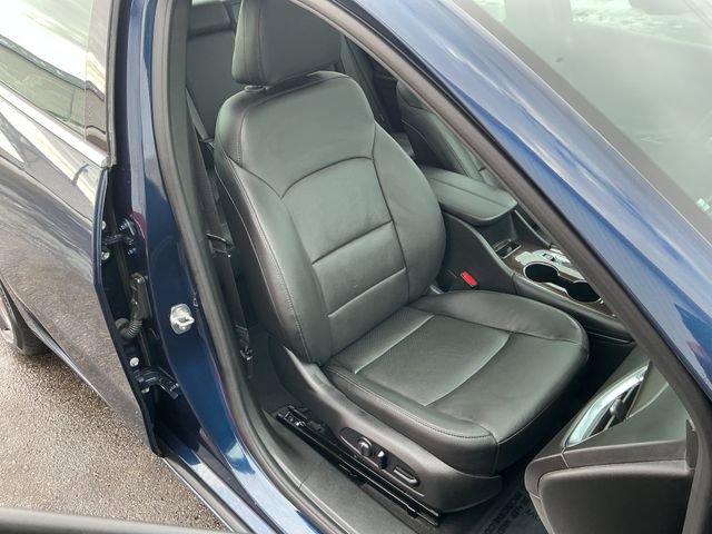 Used 2021 Chevrolet Malibu Premier image 35