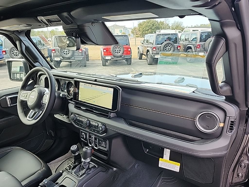 New 2026 Jeep Wrangler Unlimited Sahara AWD/4WD image 34
