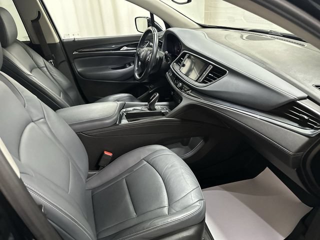 Used 2020 Buick Enclave Premium w/ Sun and Sites Package AWD/4WD image 18