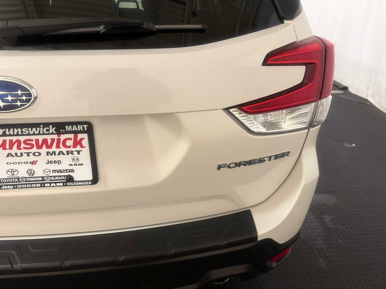 Used 2019 Subaru Forester Limited image 17