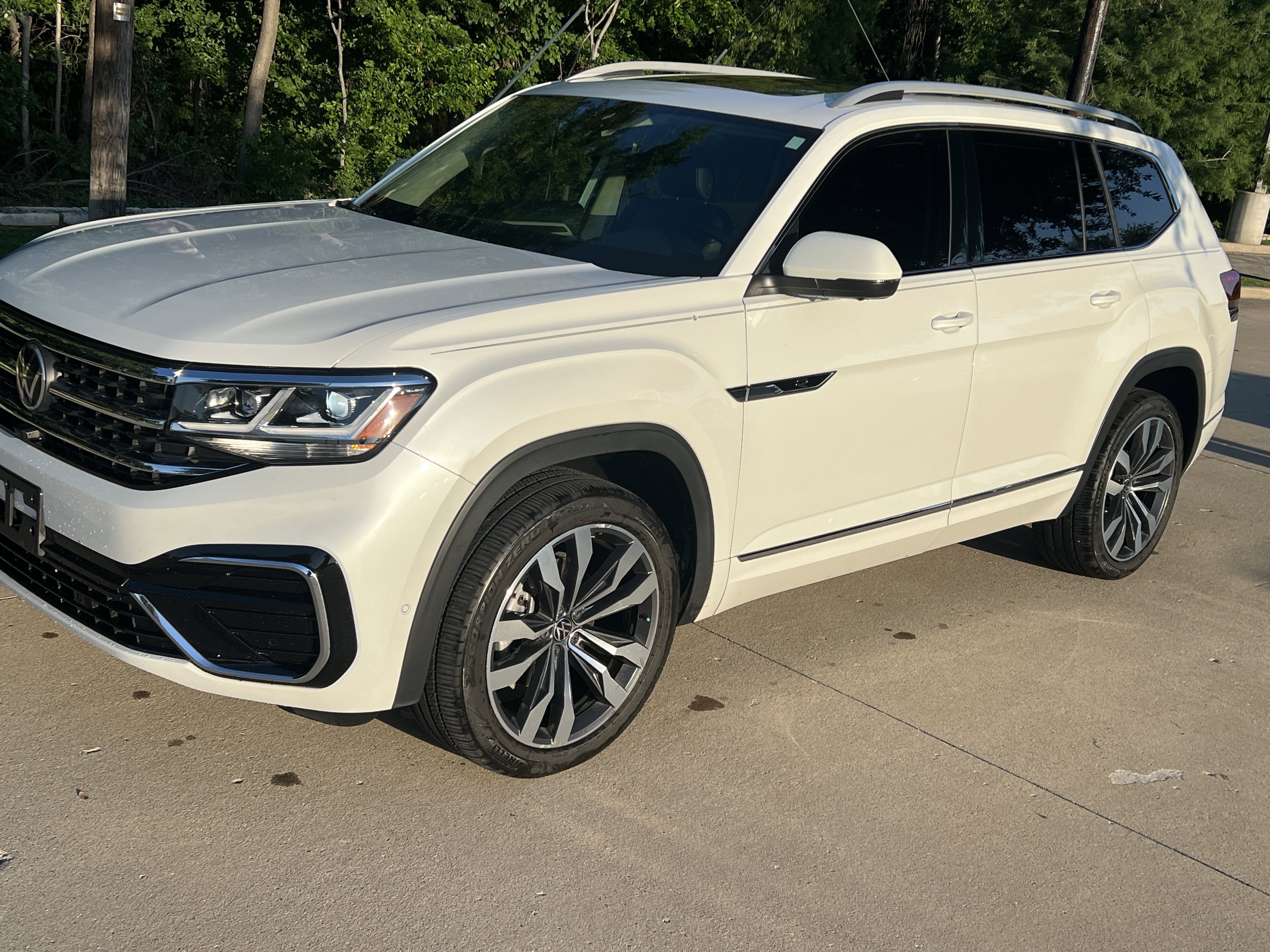 Used 2022 Volkswagen Atlas SEL Premium AWD/4WD image 5