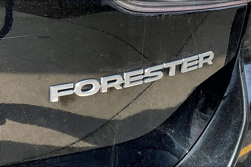 Used 2022 Subaru Forester Premium AWD/4WD image 9