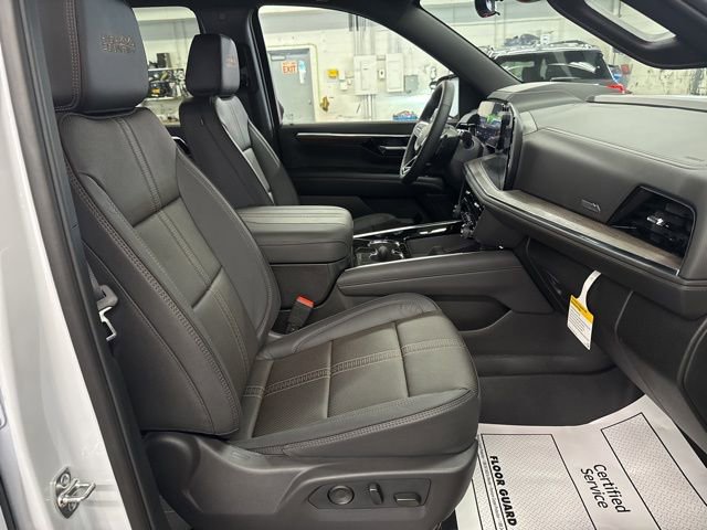 New 2026 Chevrolet Suburban High Country AWD/4WD image 28