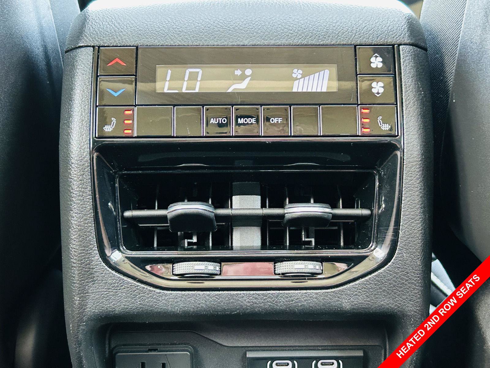 Used 2023 Jeep Grand Cherokee L Limited w/ Luxury Tech Group II AWD/4WD image 8