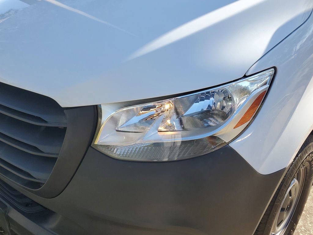 Used 2023 Mercedes-Benz Sprinter 2500 image 10