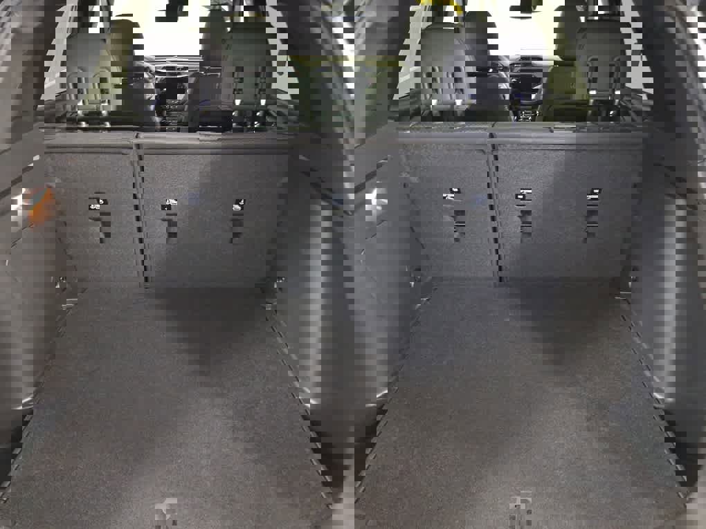 Used 2023 Chevrolet TrailBlazer RS w/ Sun and Liftgate Package image 22