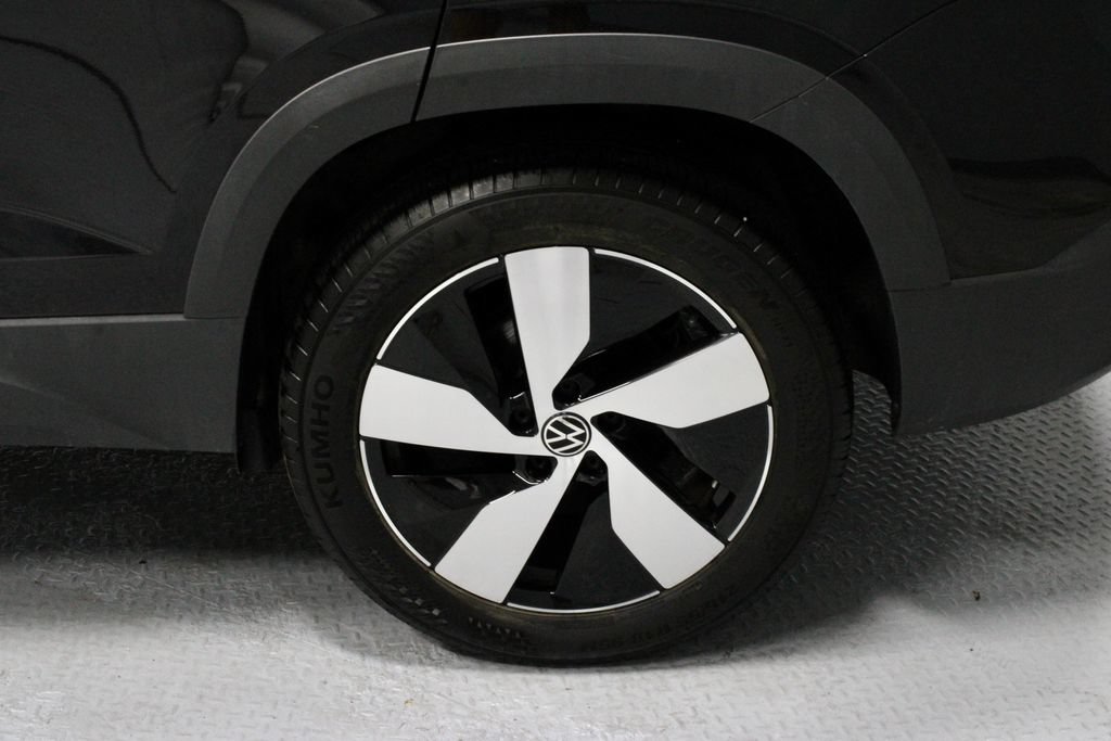 Used 2023 Volkswagen Taos S w/ Driver Assistance Package AWD/4WD image 18