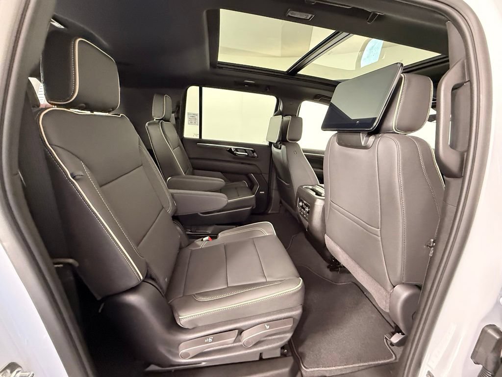 New 2026 Chevrolet Suburban Premier AWD/4WD image 22