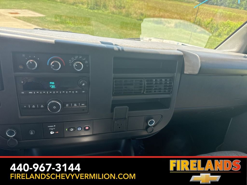 New 2025 Chevrolet Express 2500 Work Van w/ Driver Convenience Package image 19