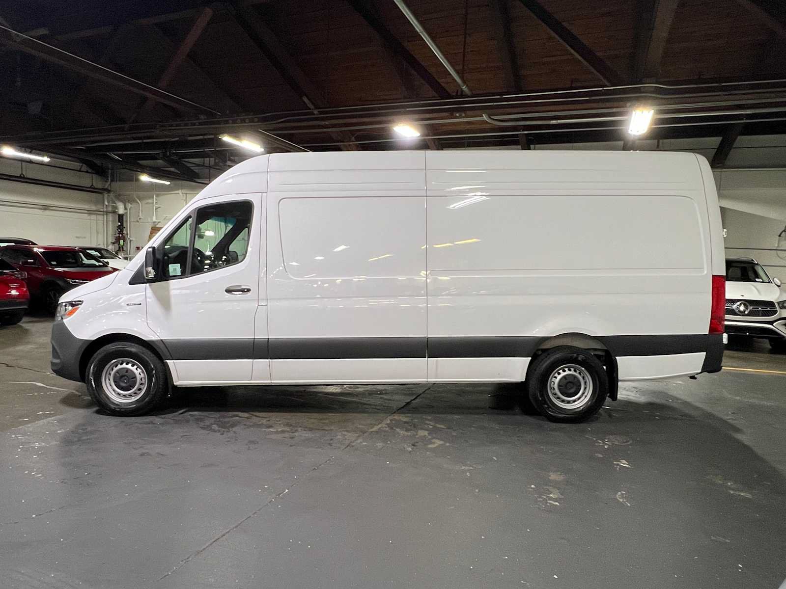 New 2025 Mercedes-Benz eSprinter 170 Cargo image 6