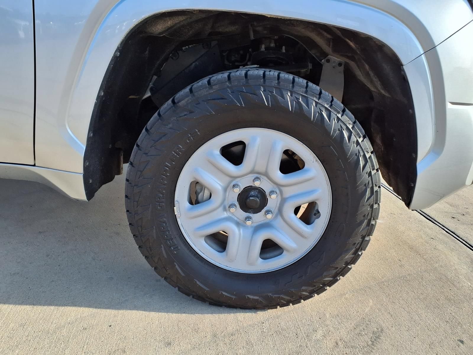 Used 2024 Toyota Tundra SR w/ SR Tow Package AWD/4WD image 9