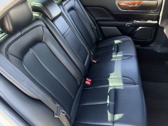 Used 2019 Lincoln Continental Premiere image 15
